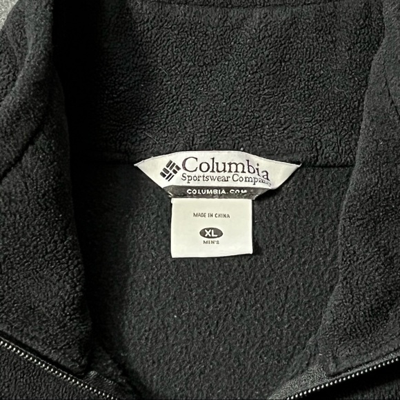 Columbia Sleeveless Black Fleece Vest - Picture 3 of 4